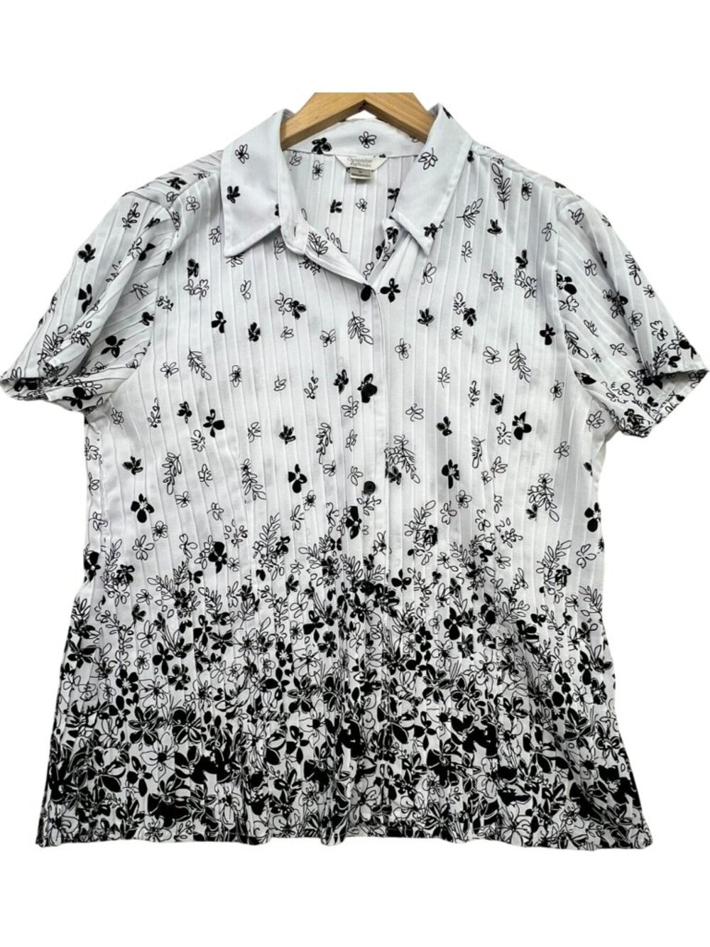 Christopher & Banks Women's Pleated Button-Up Blouse Size M White Black Floral